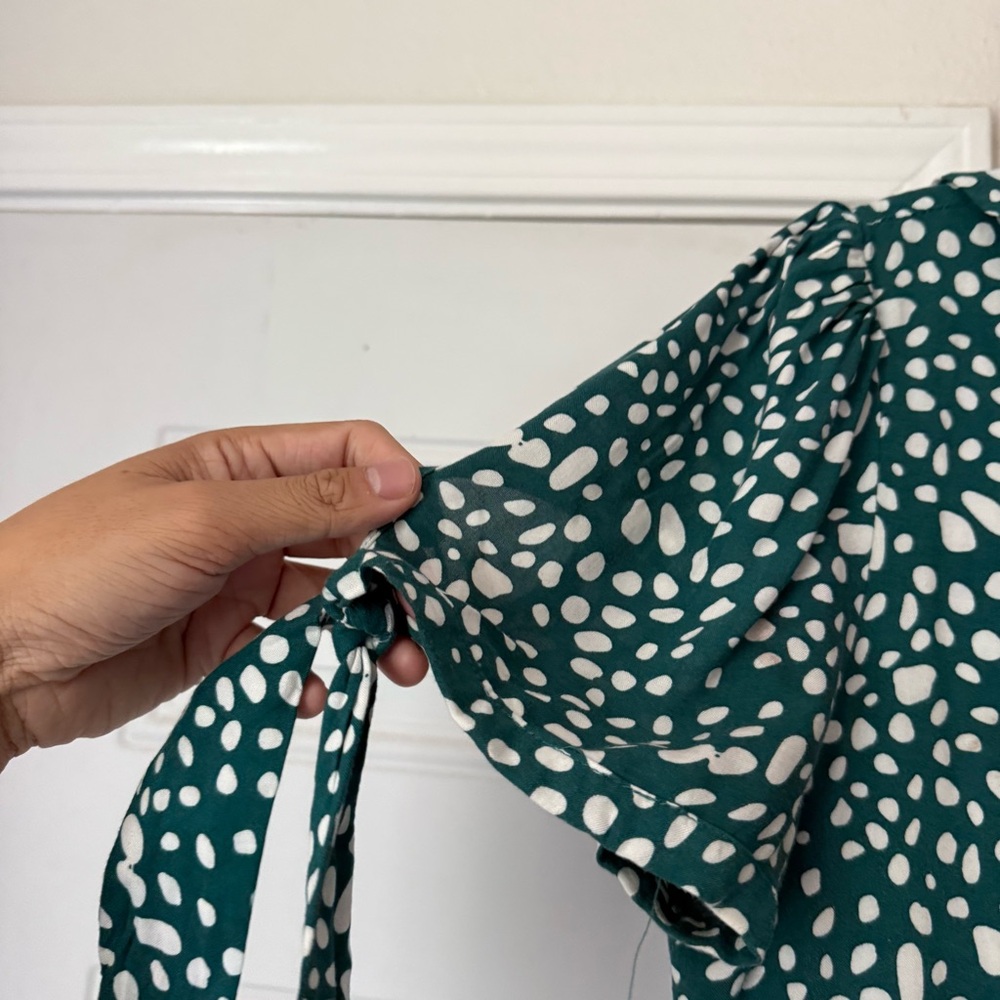 SEVEN WONDERS green white dot cheetah leopard animal ruffle wrap mini dress - Picture 2 of 8